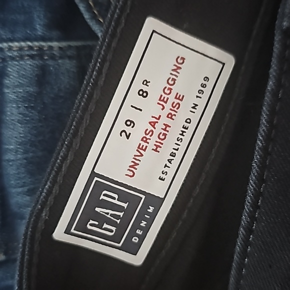 Two Pairs of Universal Jeggings by Gap- one High-rise, one mid-rise 8R 29 - Picture 13 of 13